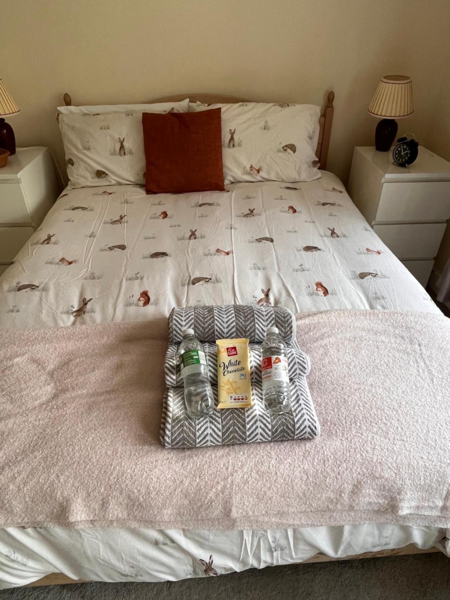 Home From Home Cosy B&B ลอนดอน ภายนอก รูปภาพ